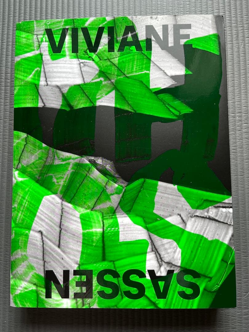 アート・デザイン・音楽 VIVIANE SASSEN Phosphor Viviane Sassen: Phosphor. Prestel Publishing (Paperback)