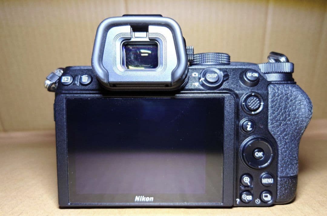 ニコンNikon Z5 ボディ　ショット数70枚