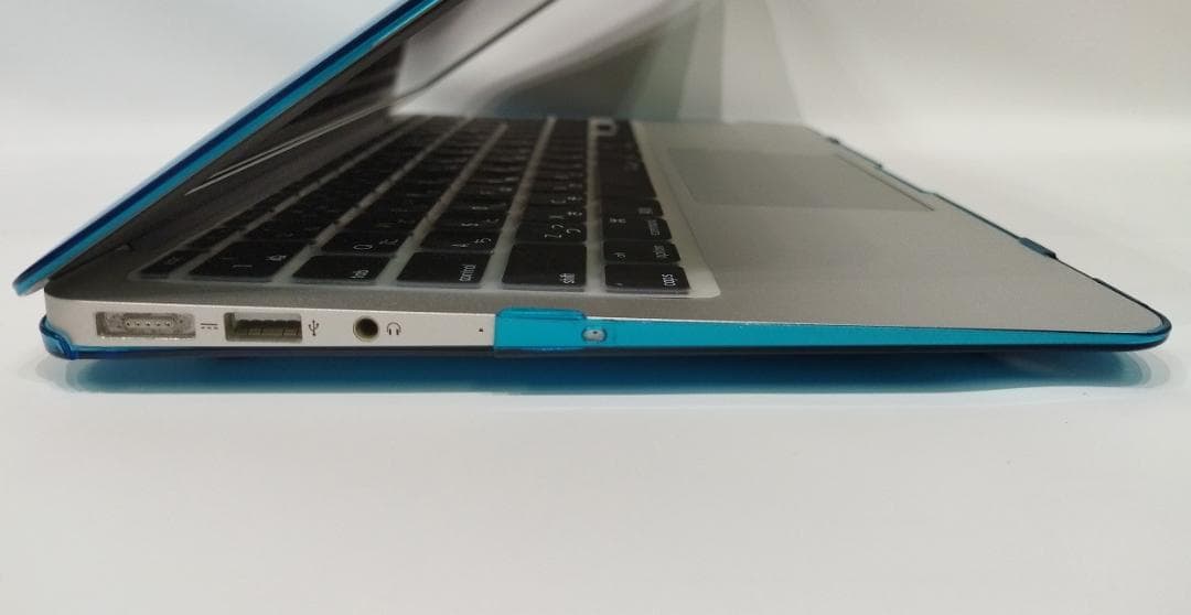 MacBook本体 A1465 MacBook Air I5 4GB 128GB Sequoia