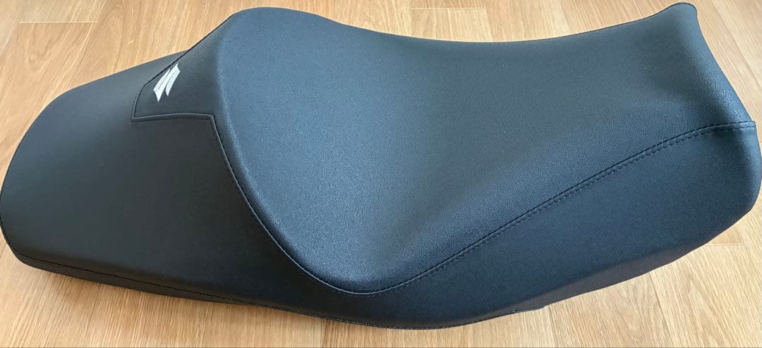 スズキ V-Strom 250 Vストローム ハイシート25mmアップ - パーツ特別