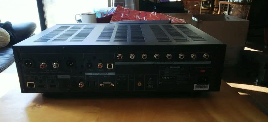 OPPO UDP-205 4K UHD Blu-rayプレーヤー