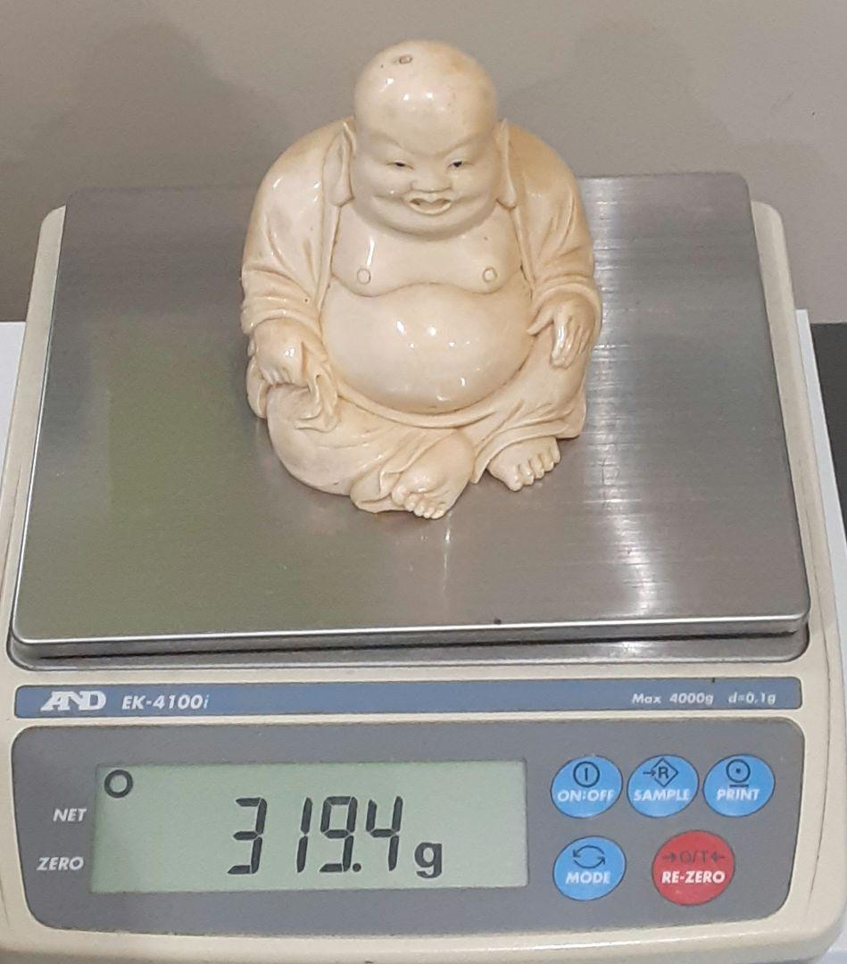 Y1701-5 細密彫刻 極上 布袋置物 唐木台付 総重量319.4g - メルカリ