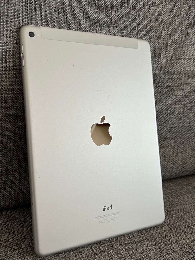 iPad Air 2 128GB Wi-Fi Cellular 充電器なし