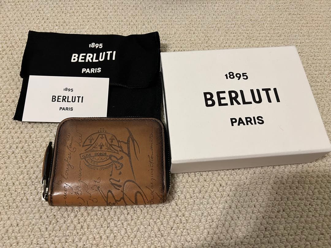 【最終値下げ】Berluti ベルルッティ　ケース　ワパ ベルルッティ コインケース ワパ スクリットレザー ☆国内発送