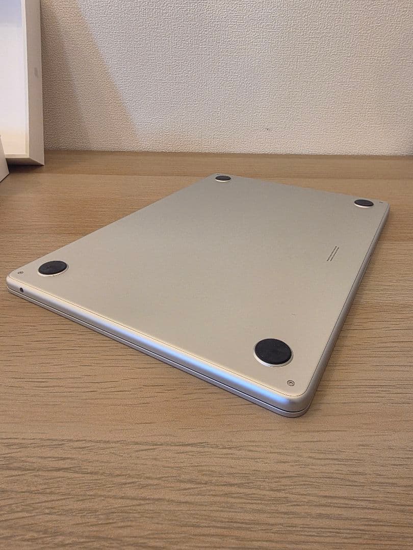 Apple MacBook Air 13.6インチ (M2) 24GB 1TB