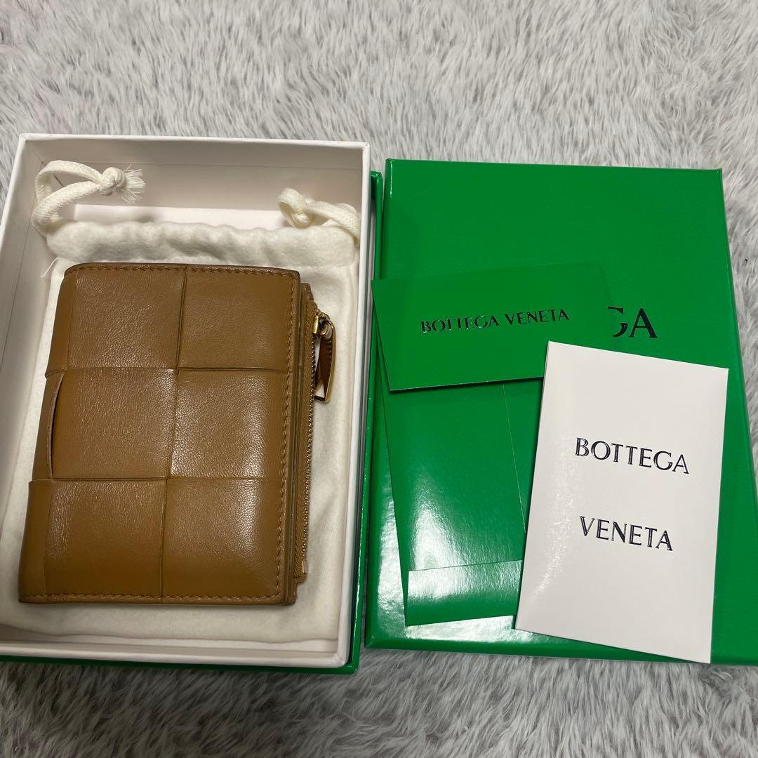 れん。ボッテガ　カセットスモール二つ折りウォレット カセット スモール 二つ折りウォレット のために ウィメンズ で