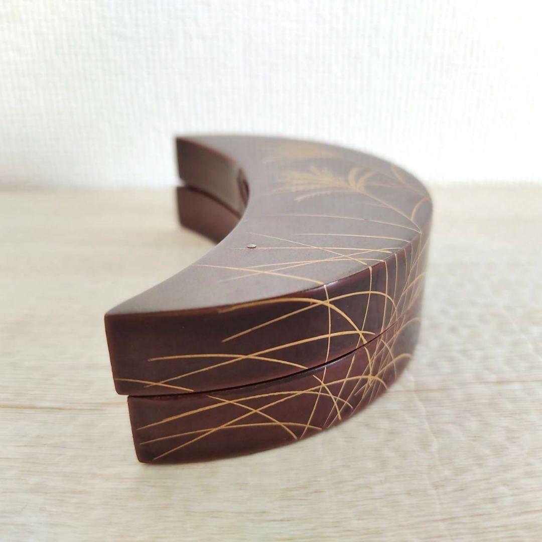 お値下げしました、銀ぼかし芒鈴虫蒔絵 三日月 香合 箕輪一星作