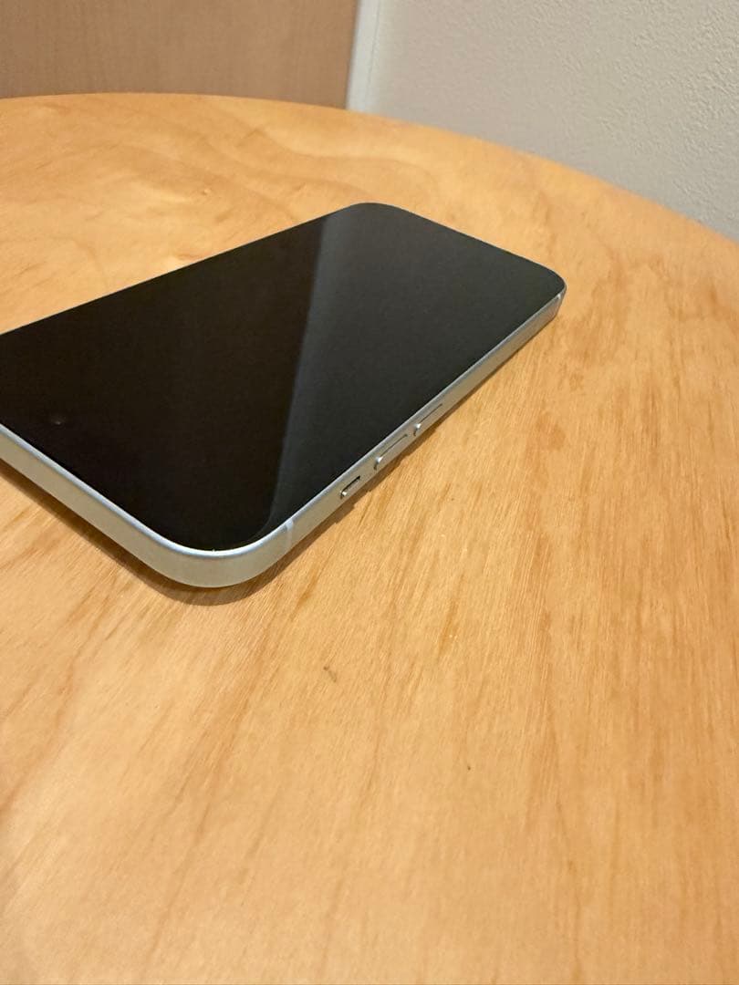 iPhone 15 本体　128GB 最大容量89% ホワイト