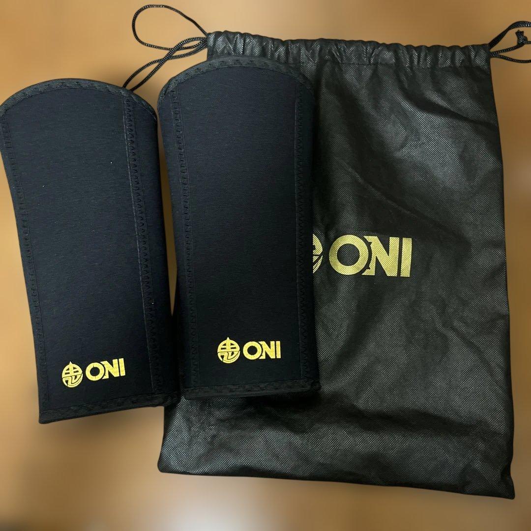 ONI ニースリーブ PRO Mサイズ 収納袋付き