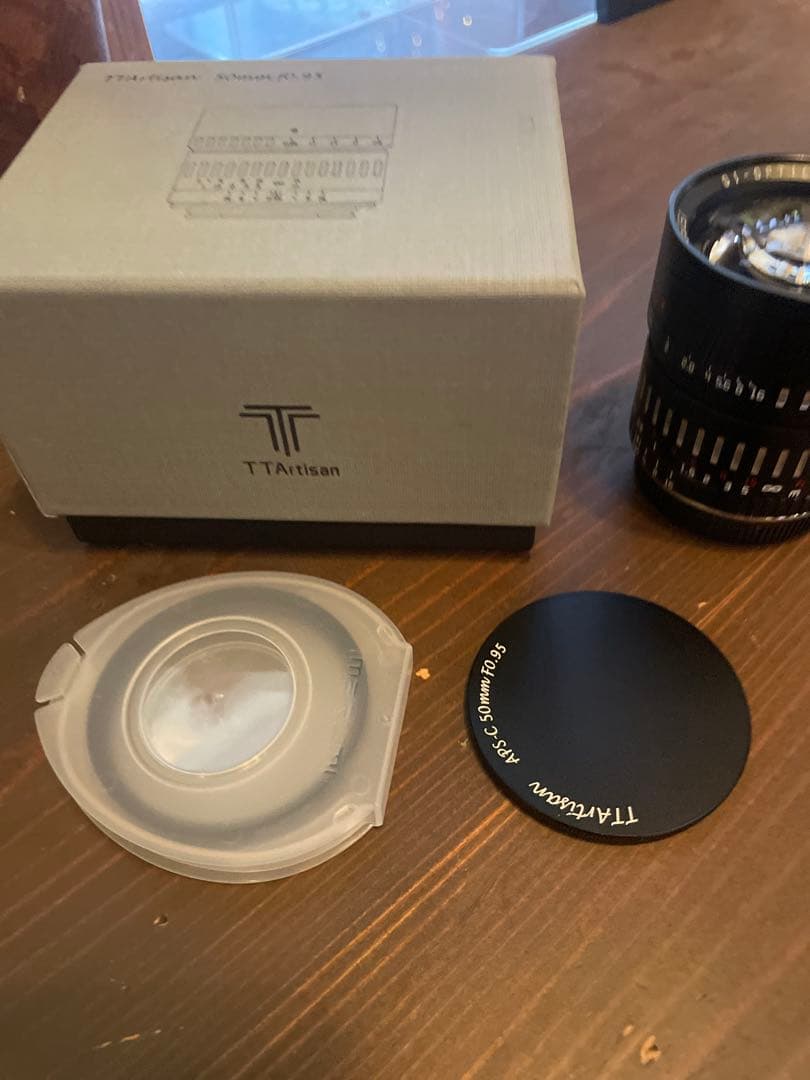 TTArtisan 50mm f/0.95単焦点レンズ