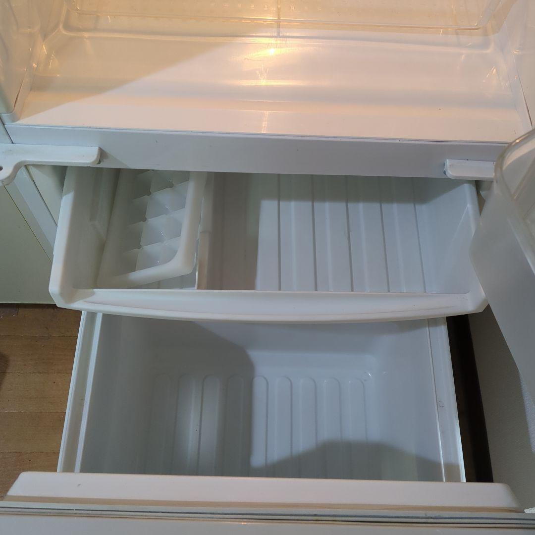 SHARP ホワイト冷蔵庫 冷蔵室付き