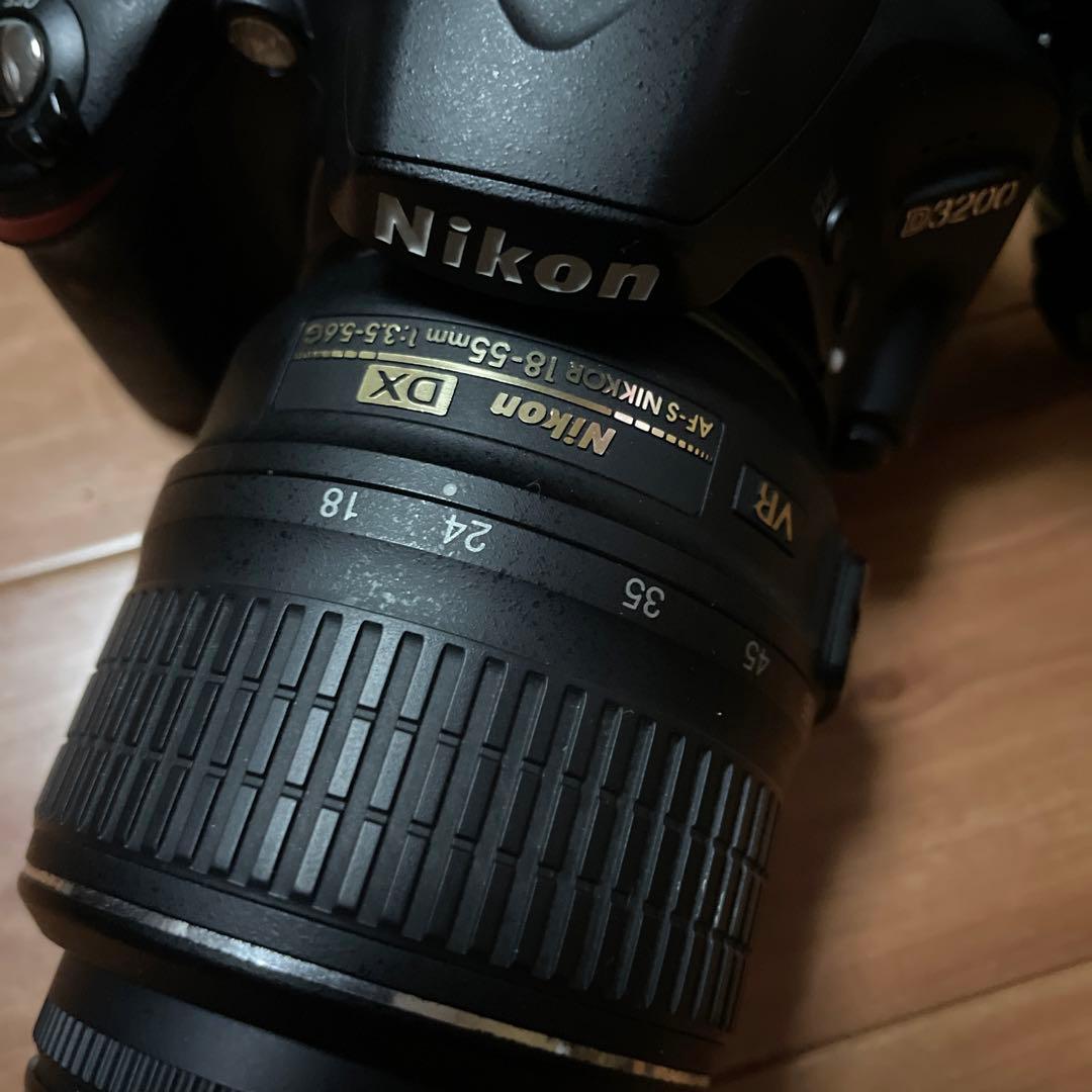 Nikon D3200 単焦点レンズ　セルフスタンド付き