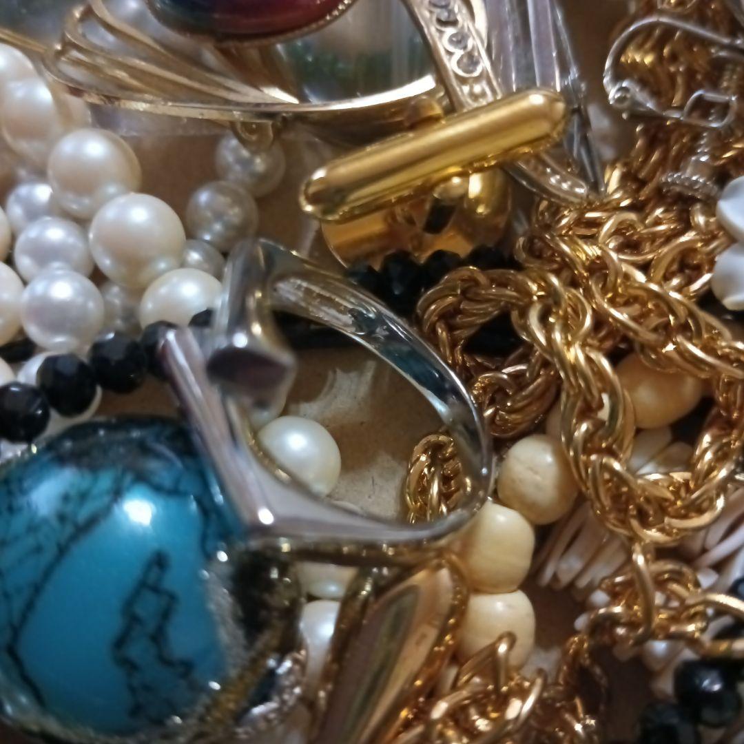 遺品生前整理アクセサリーまとめ ニナリッチ,S925リング、ブローチ