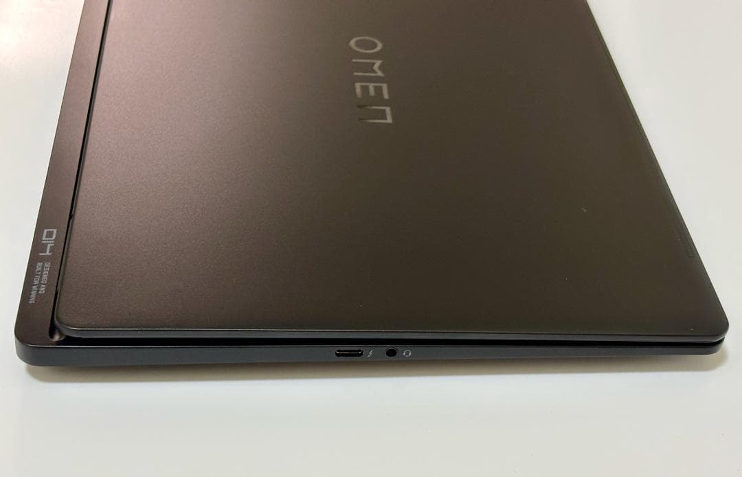 【美品】HP OMEN Transcend14 14-fb0040TX