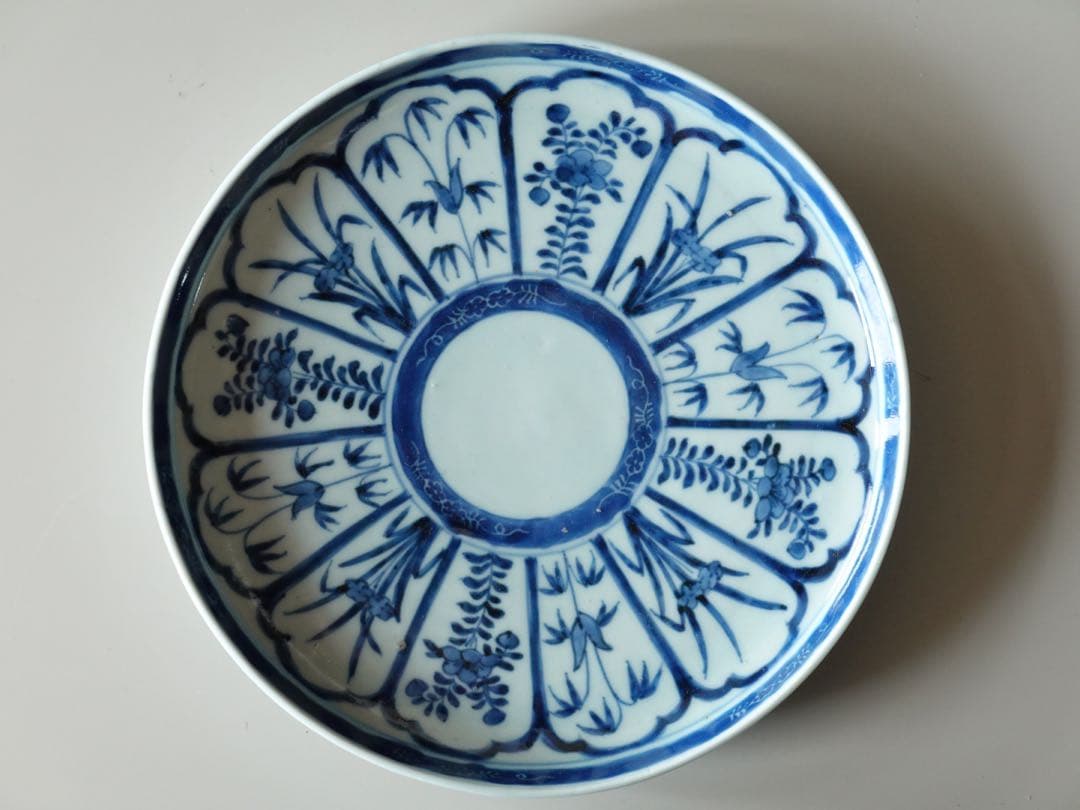 江戸時代 中期 古伊万里 染付 墨弾き 草花文 皿 6客 リム皿 七寸皿 中