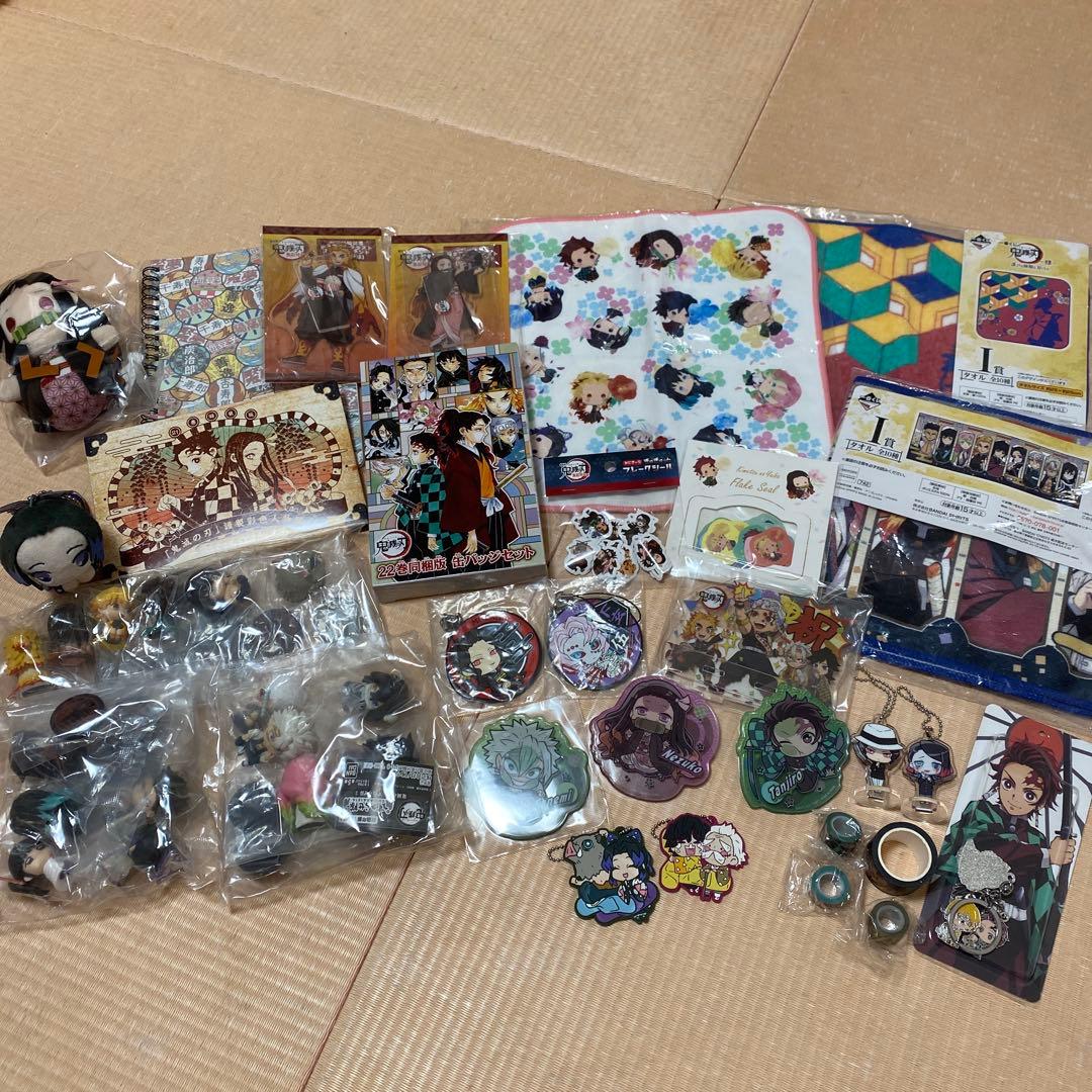 鬼滅の刃 キャラクターグッズセット 座る『鬼滅の刃』25体セット」限定特典付き一次予約受付開始