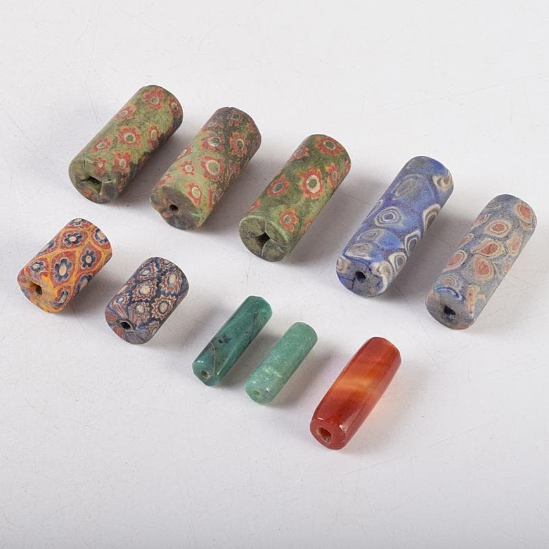 中国 古代ガラス 翡翠瑪瑙など とんぼ玉 10点まとめて M R9227