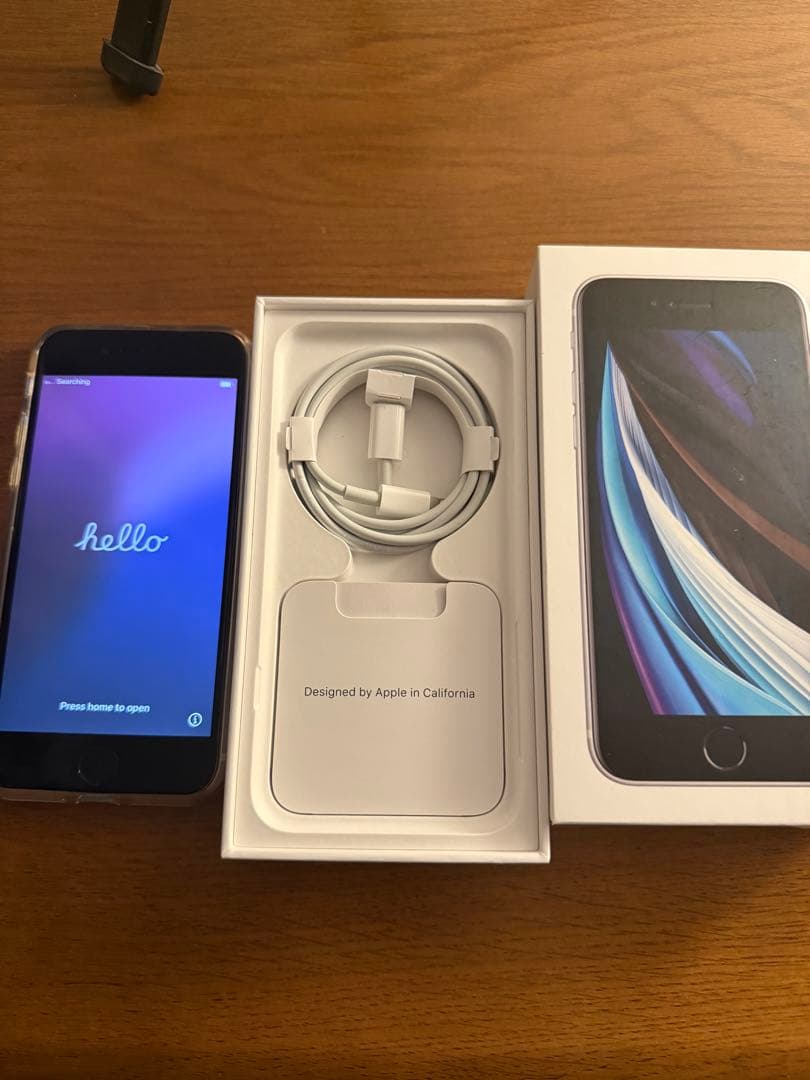 iPhoneSEホワイト 第2世代 バッテリー残81% 128GB iPhone SE（第2世代） 安心の1年保証！iPhoneSE 第2世代 128GB