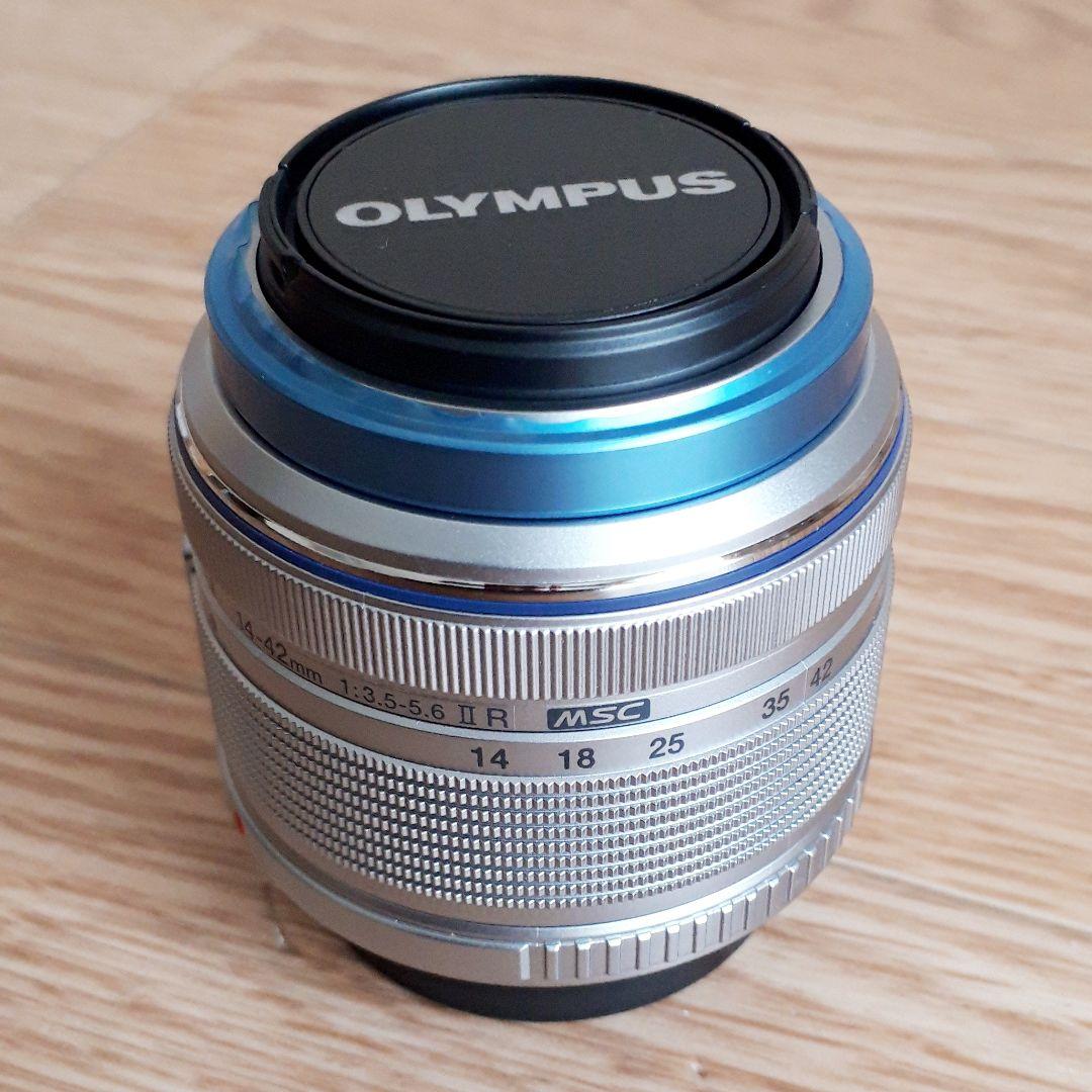 OLYMPUS M.ZUIKO 14-42m F3.5-5.6 IIR シルバー