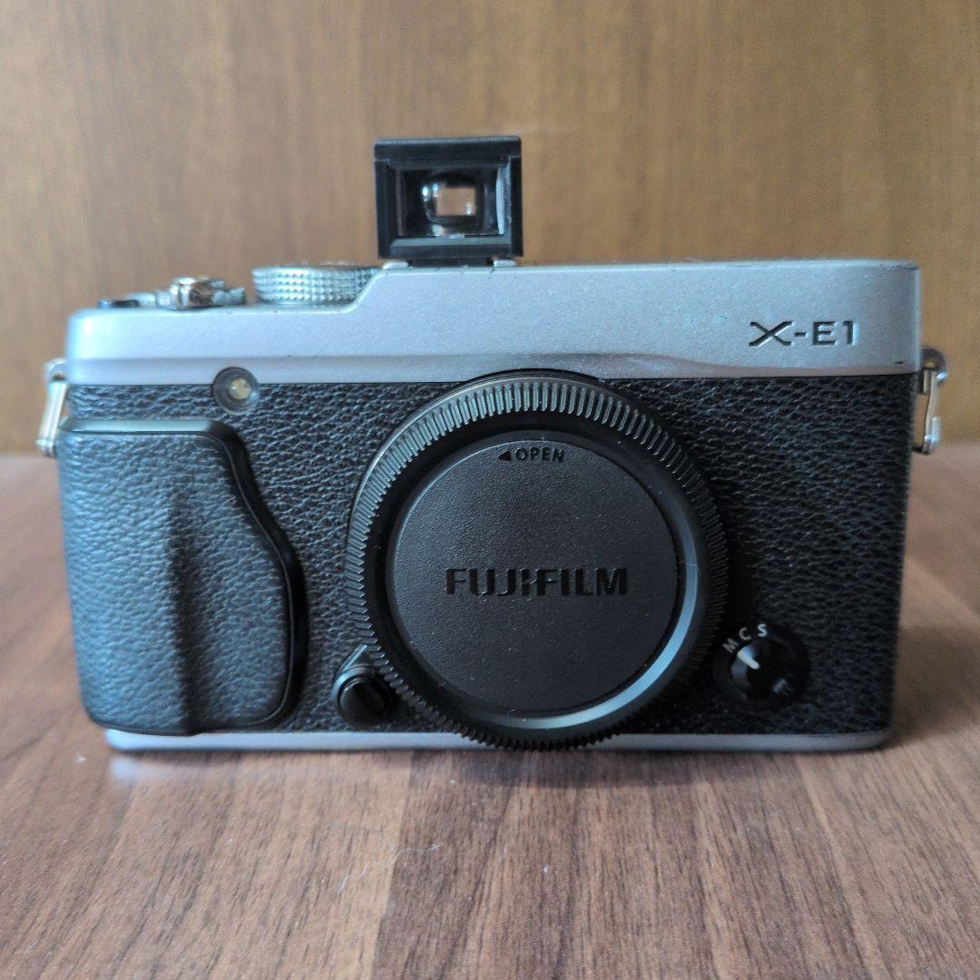 の*べ様 Fujifilm X-E1 ミラーレスカメラ シルバー