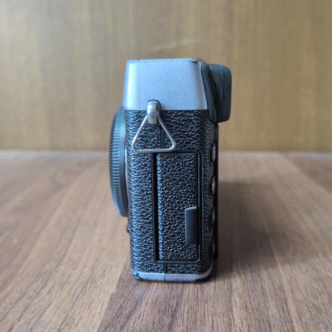の*べ様 Fujifilm X-E1 ミラーレスカメラ シルバー