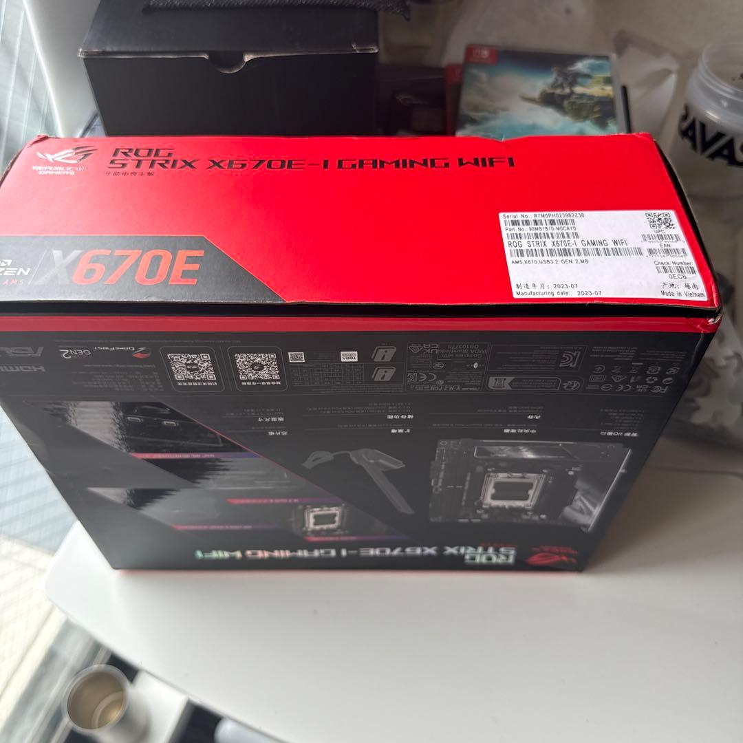 マザーボード ROG STRIX X670E-GAMING WIFI