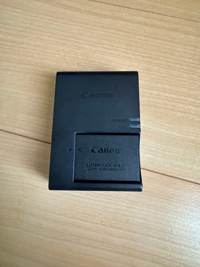 Canon デジタル一眼レフカメラセット KissX9 単焦点レンズ