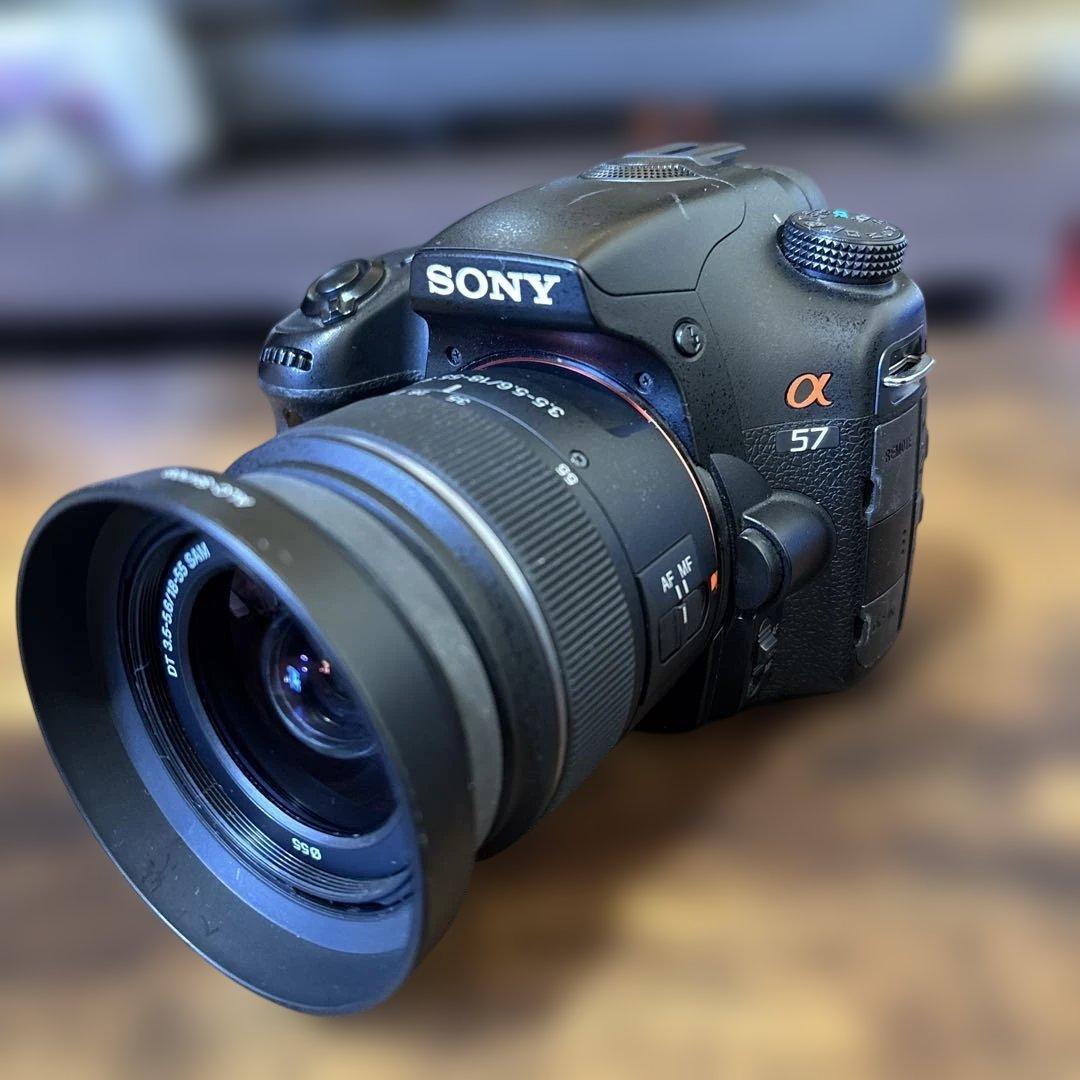 SONY α57 デジタル一眼レフカメラ ダブルズームレンズキット　レンズ2本付