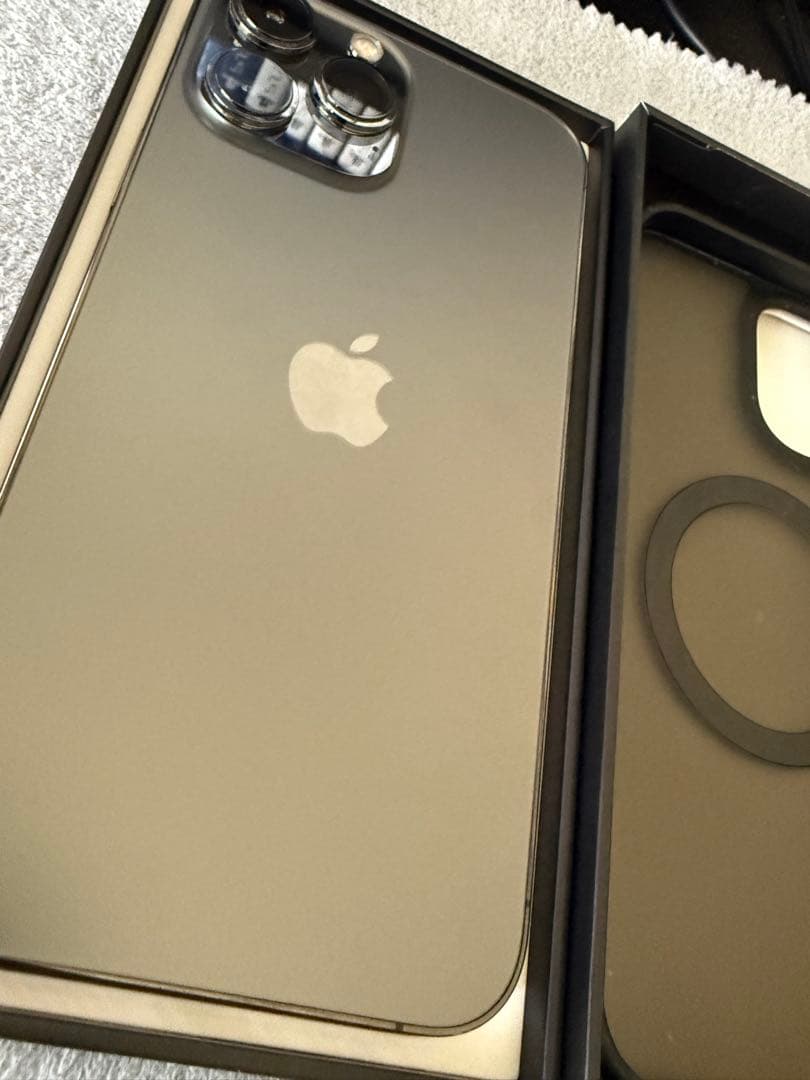 iPhone 13 Pro MAX グラファイト 512GB simフリー