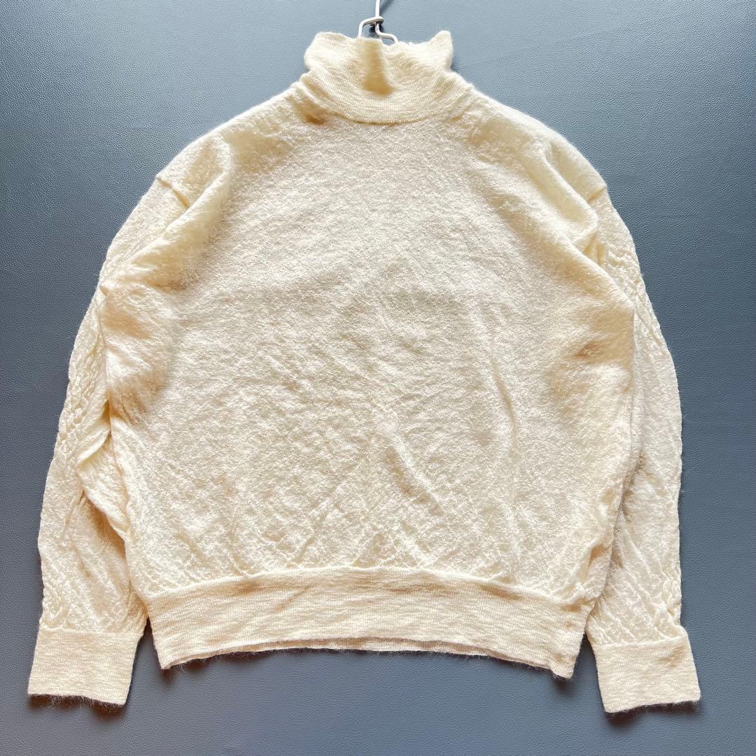 美品✨オーラリー　モヘヤ100 ニット　タートルネック　ハイネック　ベージュ 美品✨オーラリー モヘヤ100 ニット タートルネック ハイネック