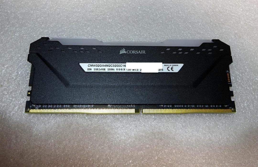 美品64GB CORSAIR VENGEANCE RGB PRO 16G×4OC