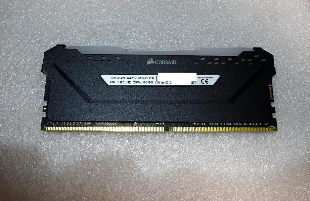 美品64GB CORSAIR VENGEANCE RGB PRO 16G×4OC