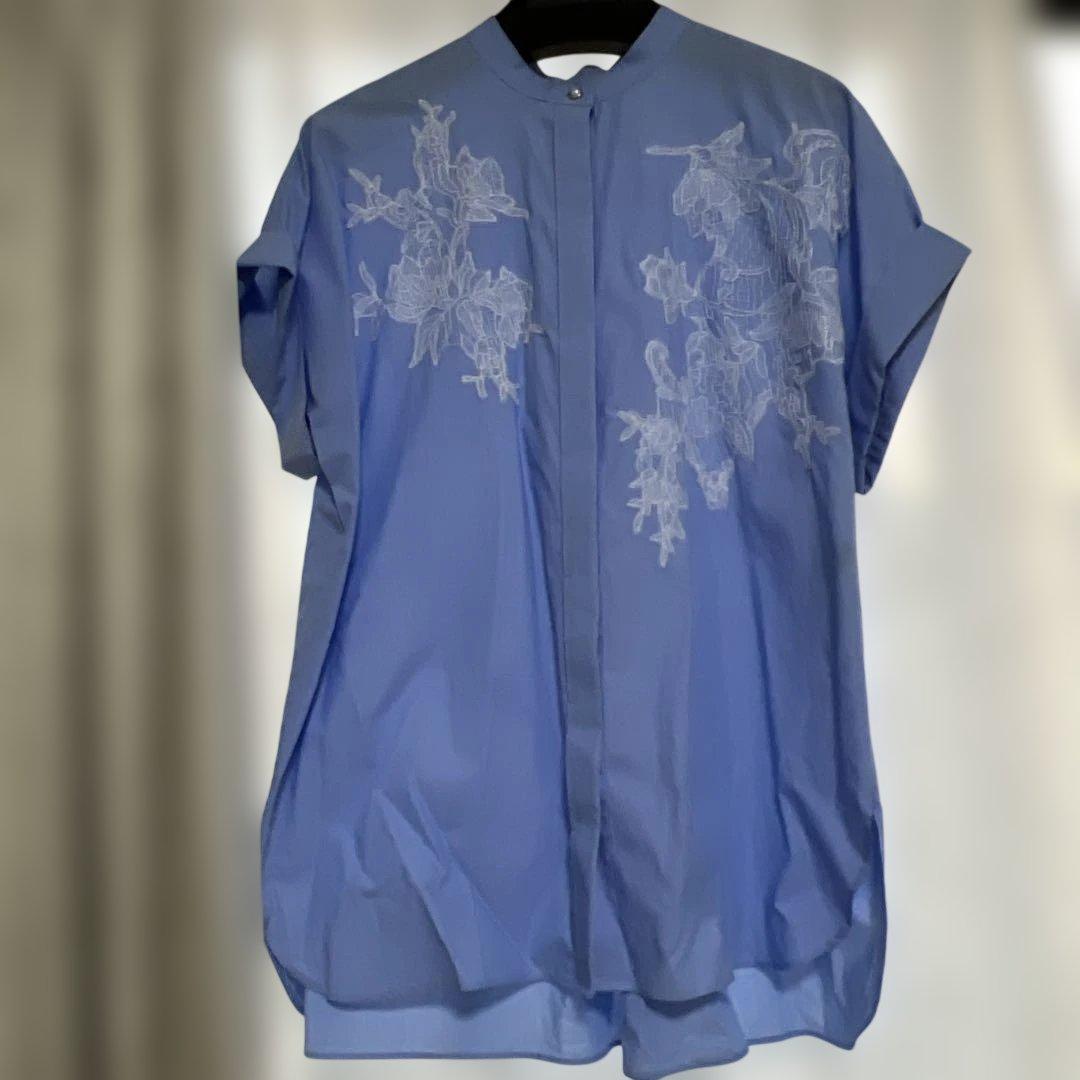 青い花柄刺繍半袖シャツ - メルカリ