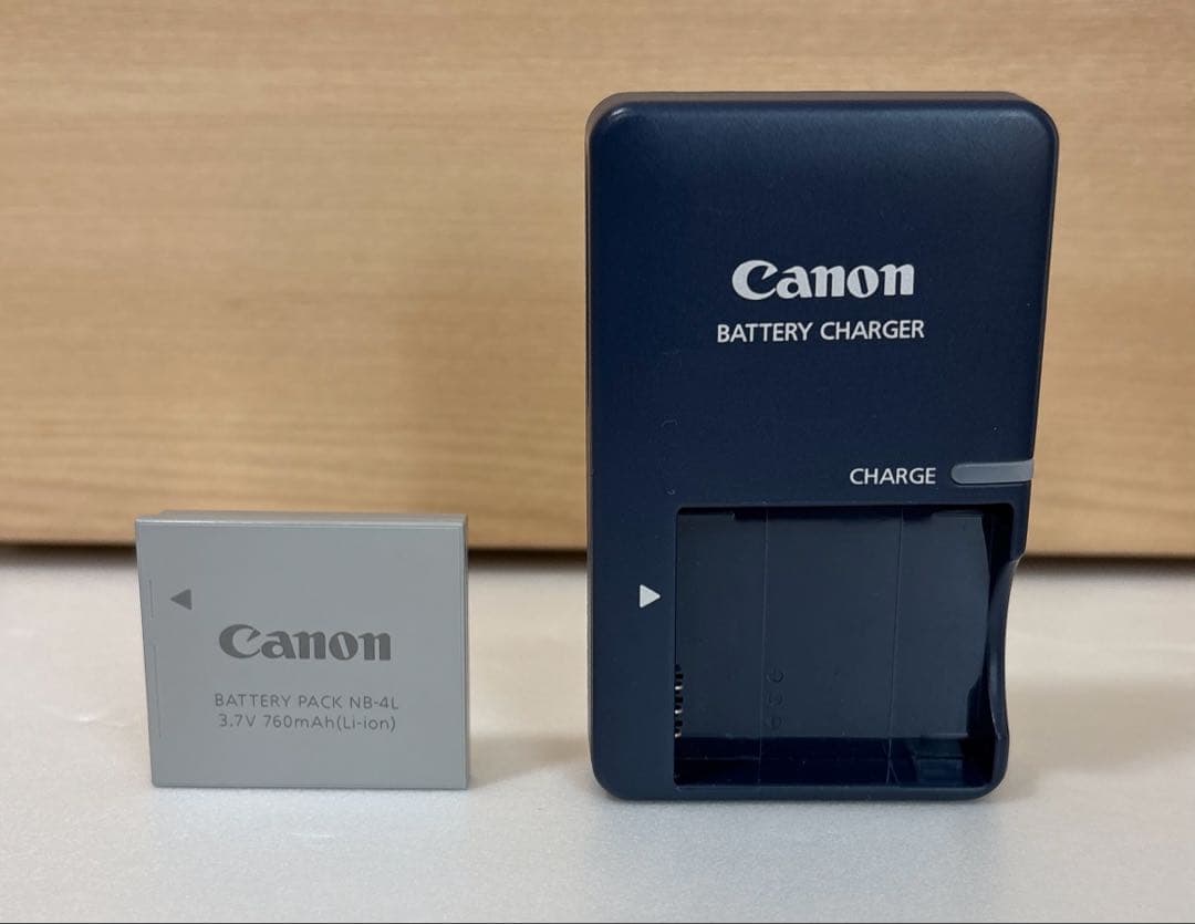 キャノン　コンパクトデジタルカメラ