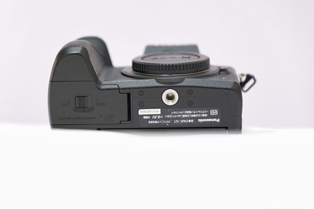 美品　LUMIX G7 ボディ バッテリー SDカード64G 外部電源付き