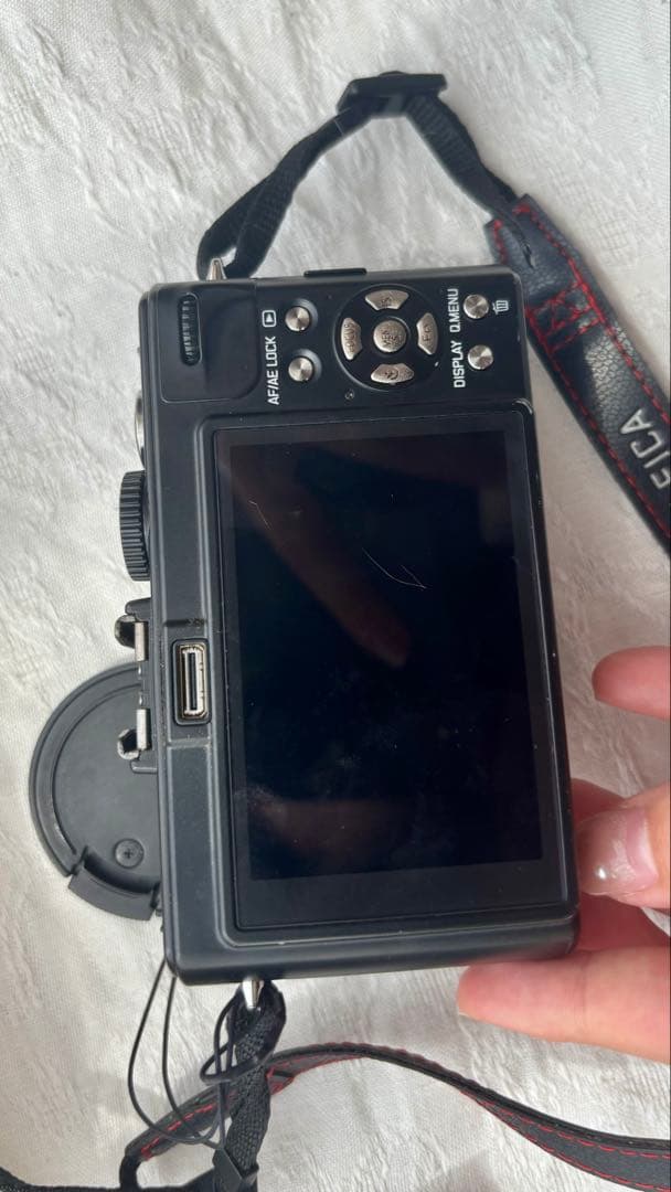 B*a様 leica D-lux5 + バッテリー3 + チャージャー + LV