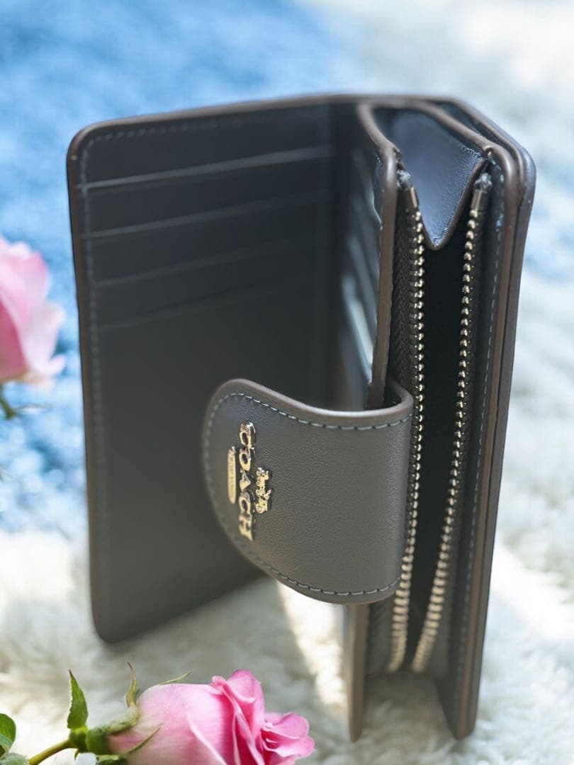 《新品》COACH 二つ折り財布