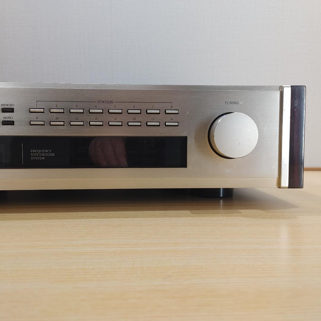 Accuphase FMステレオチューナー T-108