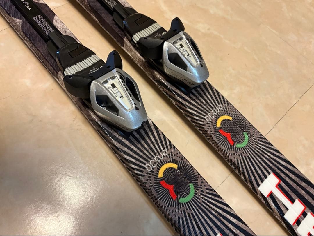 めぐみさん専用 HEAD カービングスキー板 オールラウンド 初中級者向き