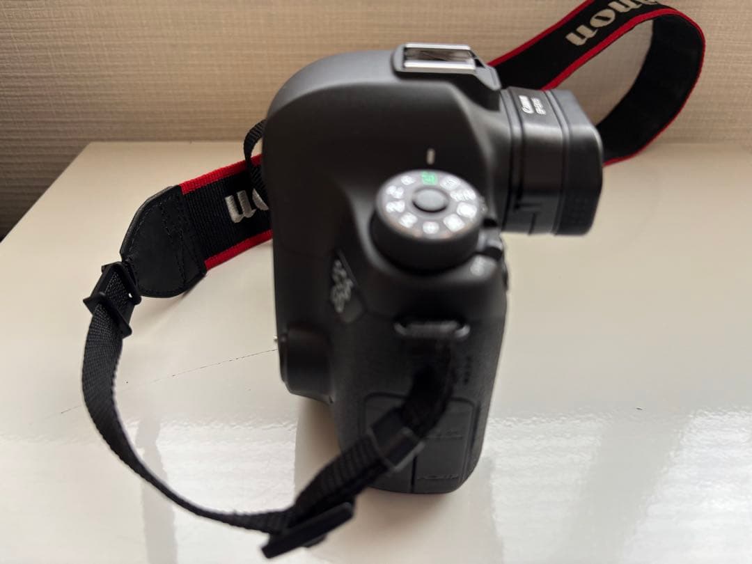 Canon EOS 6D デジタル一眼レフカメラ　本体