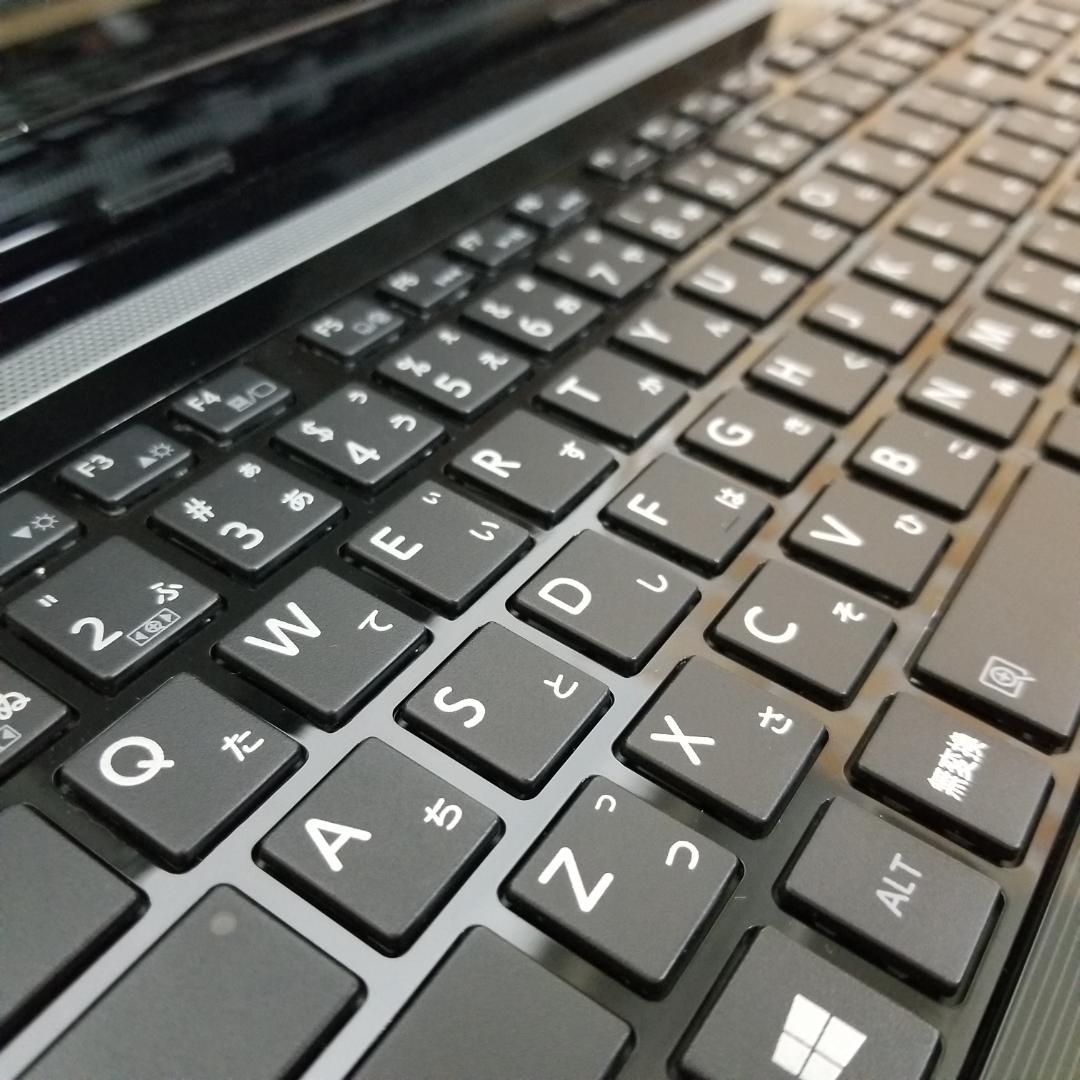 新品SSD Blu-ray搭載 即使用可ノートPC TOSHIBA (E1762