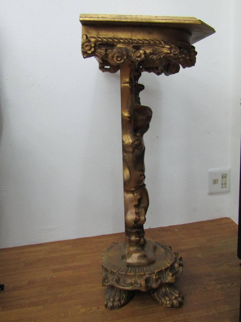 クラシック木製彫刻テーブル アンティーク