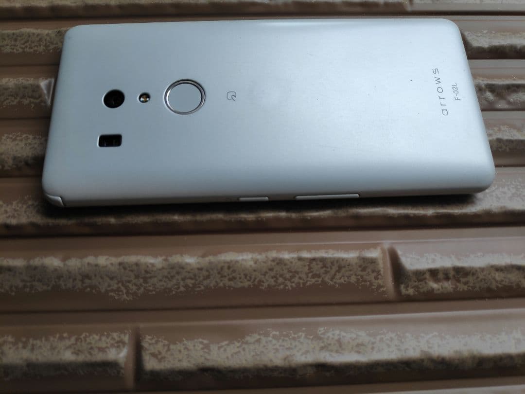 arrowsBe3 F-02L【OS⑪/32G】SIMフリー同機種24台纏め売り