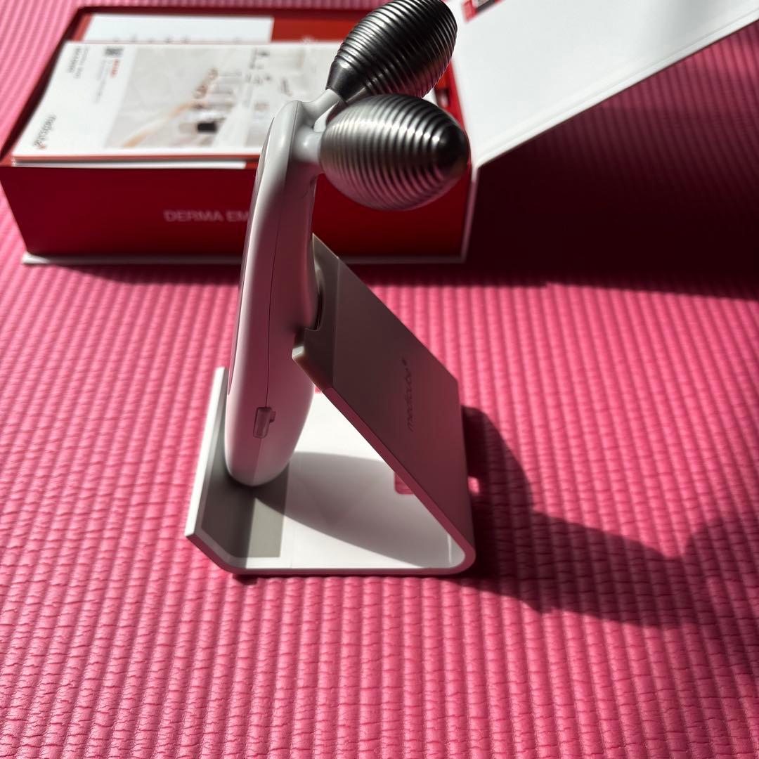 【別売りスタンド付き】AGE-R DERMA EMS SHOT 美顔器