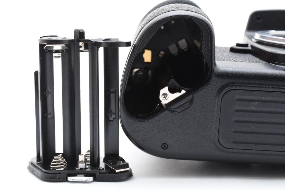 ■ 美品 ■ ニコン　Nikon F100 ボディ 《完動品》　#2529727