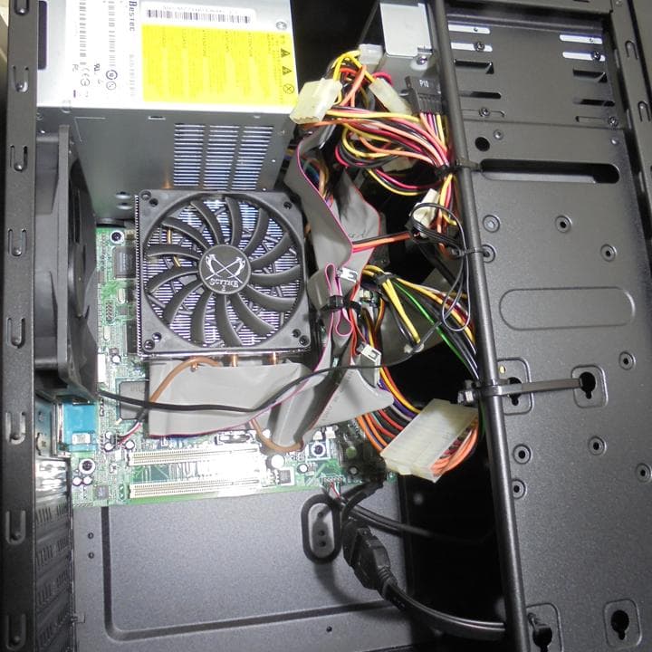 自作PC　Celeron2.4GHz／512MB／40GB／Win98&2000