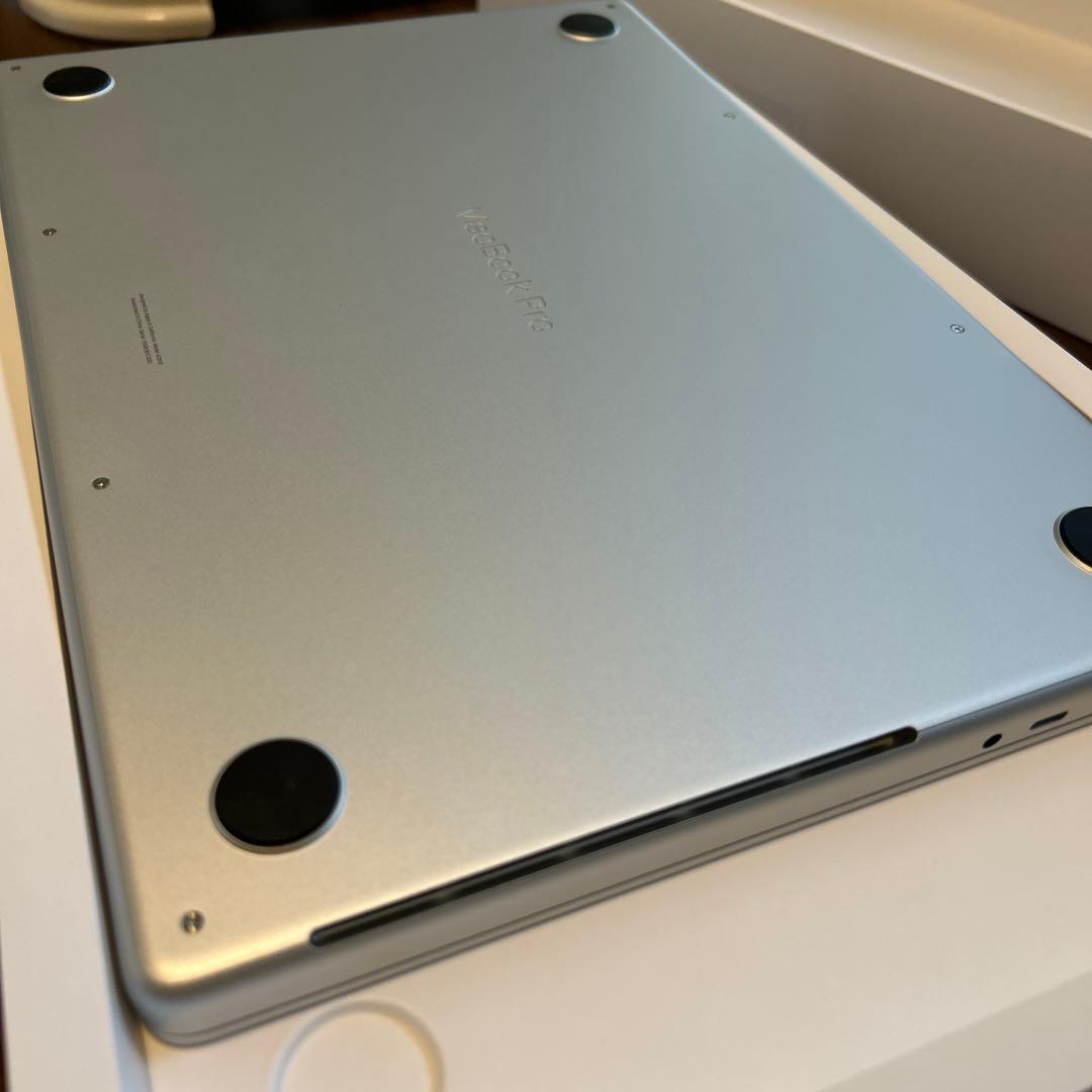 Apple MacBook pro 14インチ M3チップ 16GB 1TB