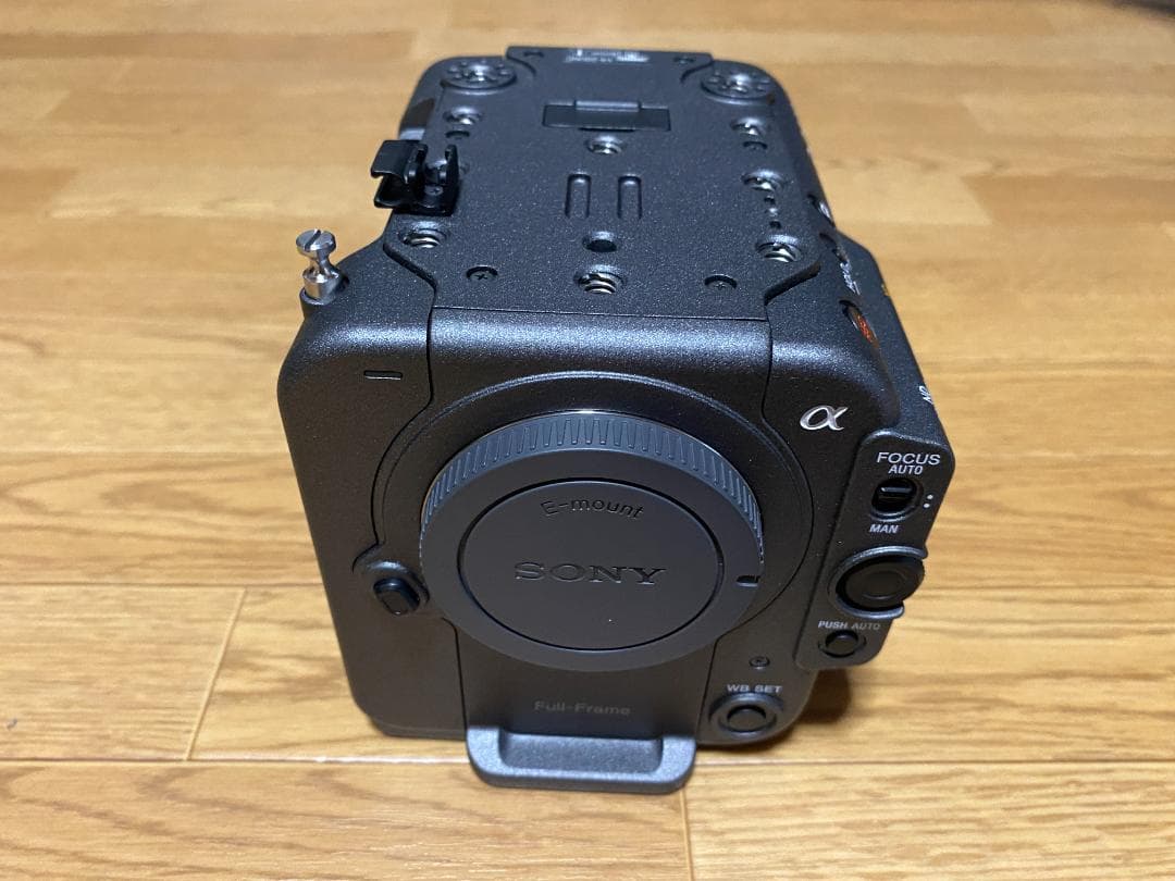 TATSUさま【美品】SONY FX6＆バッテリー＆チャージャーセット