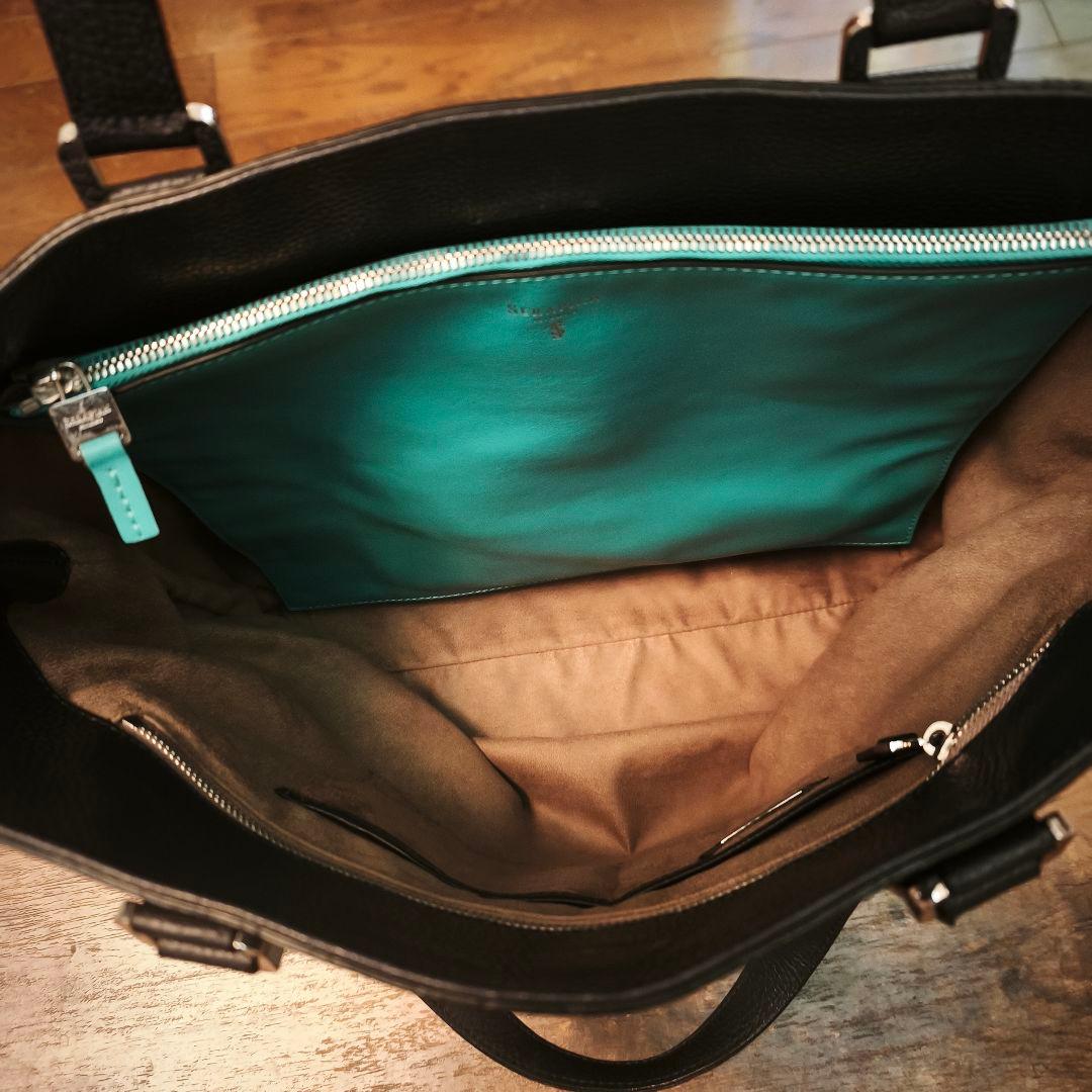 K*K様 セラピアン ミラノ ネイビートートバック(ポーチ付)