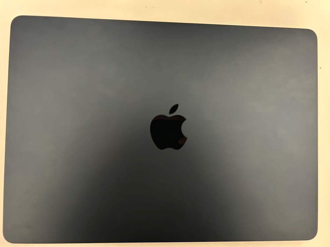 MacBook Air M2 13.6インチ（8GB / 256GB）ミッドナイ Amazon.com: Apple 2022 MacBook Air with Apple M2 Chip, 13-inch